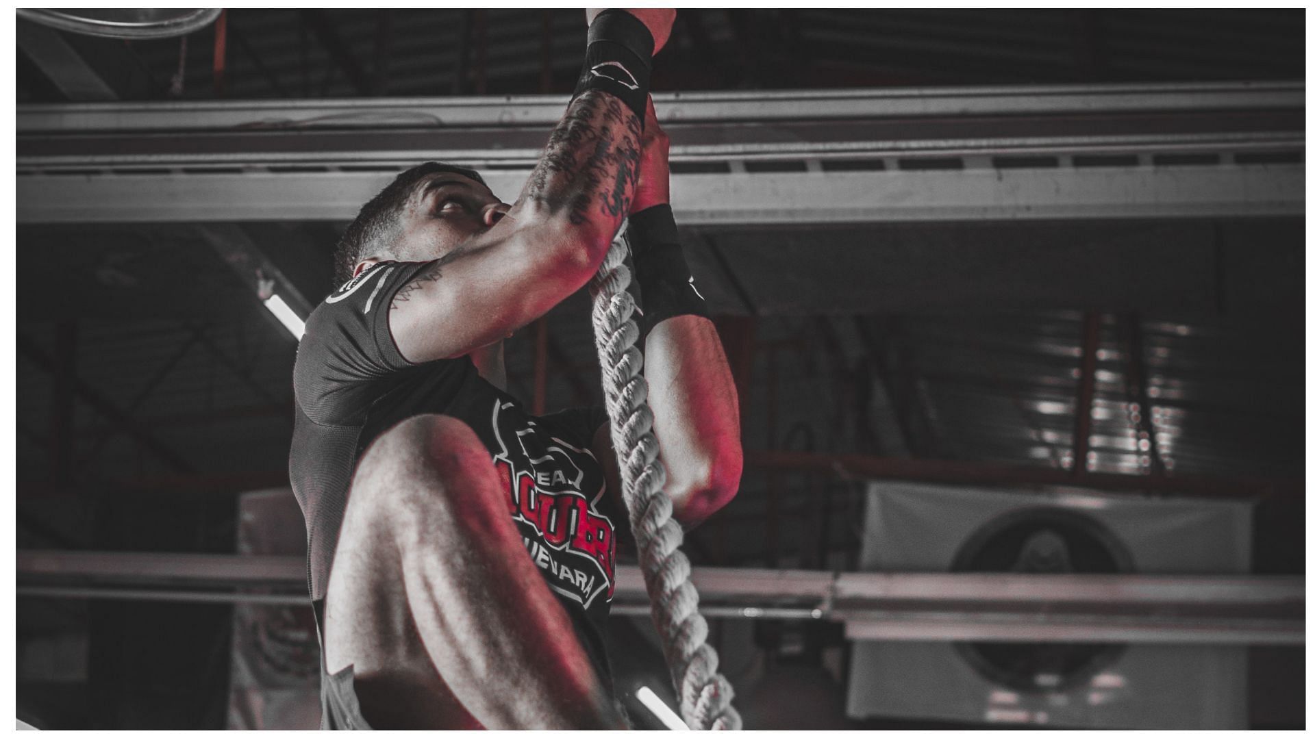 With practice and subsequent progressions, the rope climbing can be learned easily. (Image via Unsplash/ Leon Ardho)