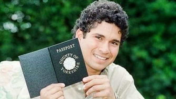 "He continued the gesture and told me to pull over" - Sachin Tendulkar recalls his funny encounter with a police guard back during his county days