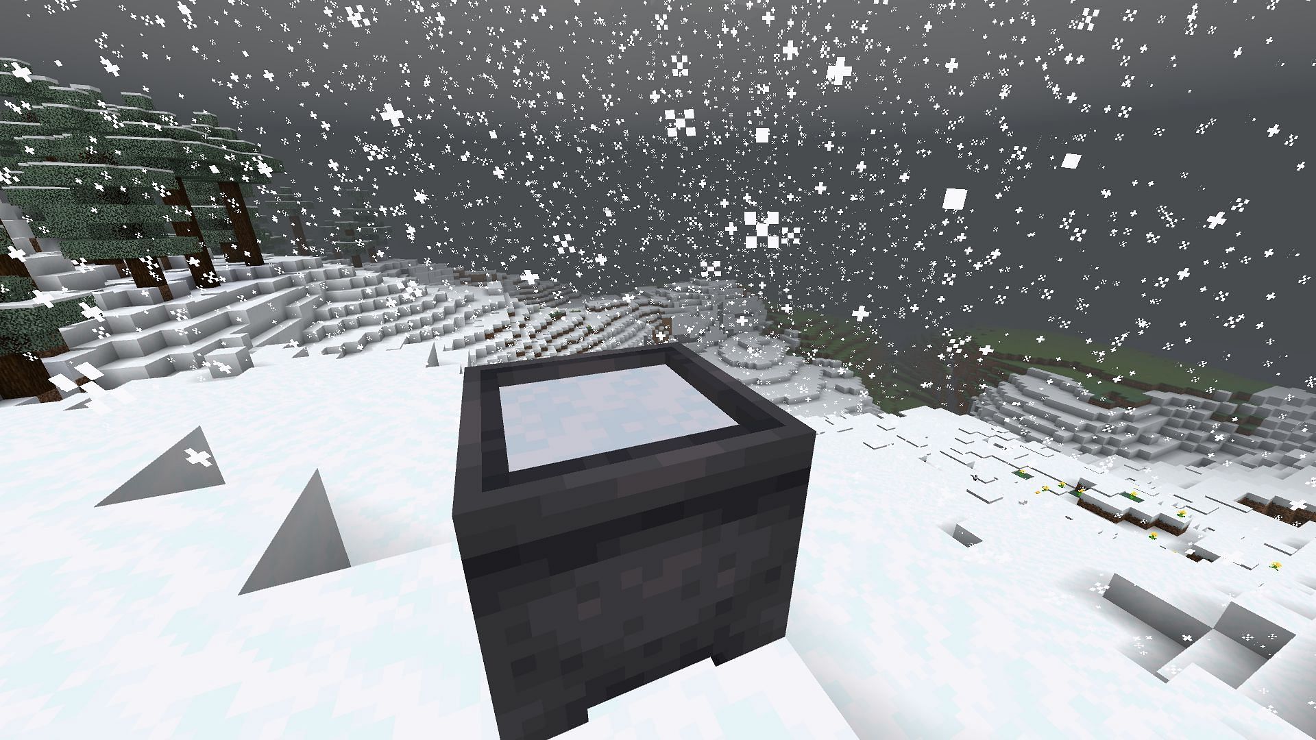 Players can fill cauldrons with powder snow during snowy weather or by pouring it from a bucket in Minecraft (Image via Mojang)