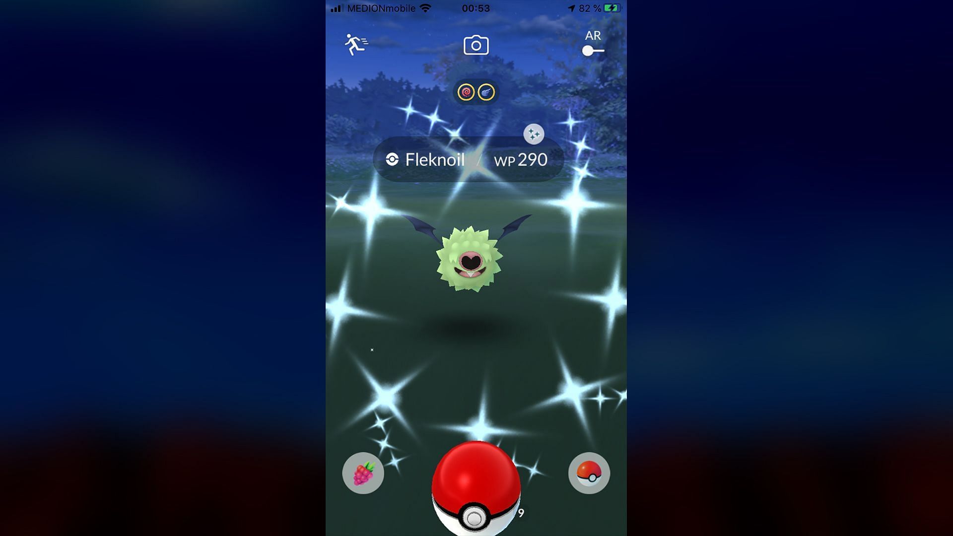 Shiny Woobat is about to be captured in Pokemon GO (Image via Niantic)