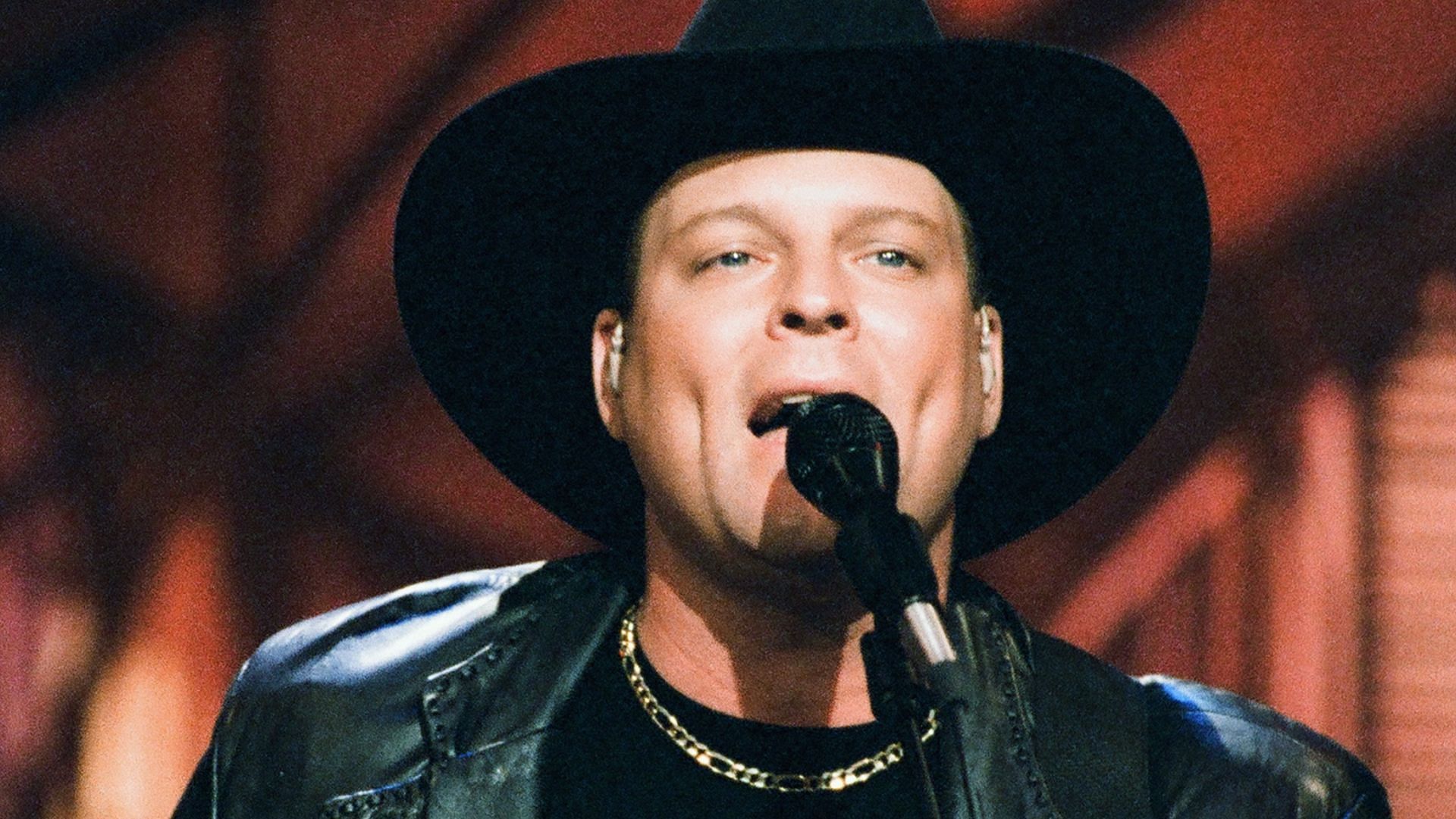 What happened to John Michael Montgomery? Country singer left injured ...