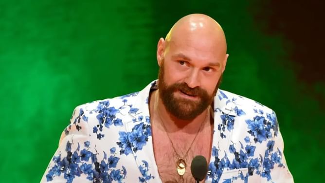 "You've just got to keep fighting" - Tyson Fury delivers message to WWE Superstar after Clash at the Castle