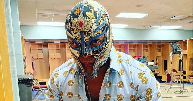 WWE Legend surprisingly admits he was nervous about wrestling Rey Mysterio