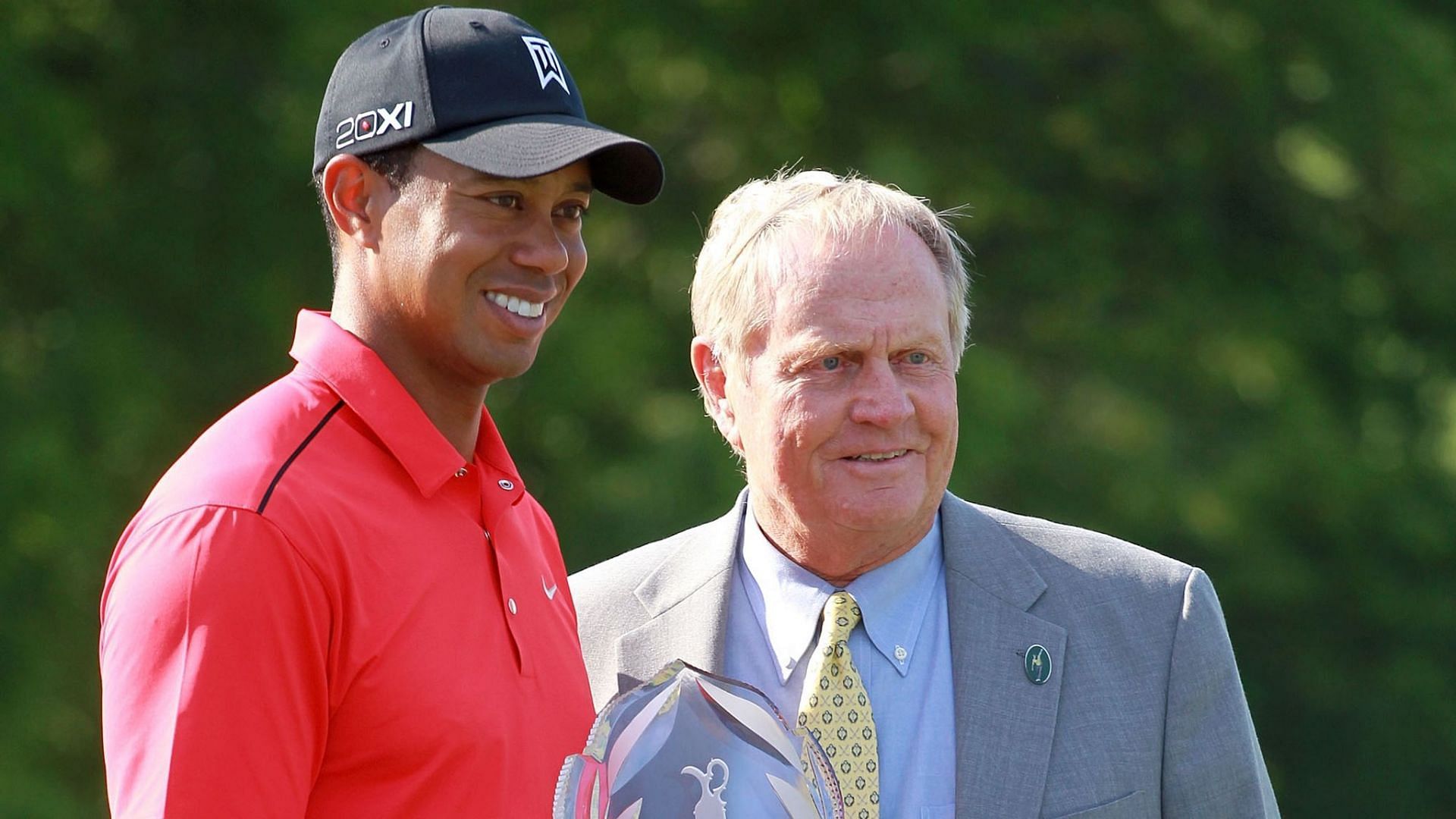 Tiger Woods and Jack Niklaus (Image via Sky Sports)