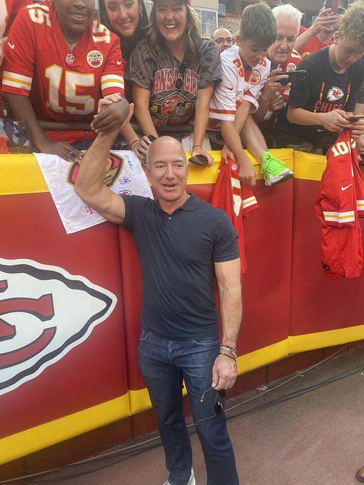 founder Jeff Bezos spotted at Arrowhead Stadium for first Prime-streamed  TNF game