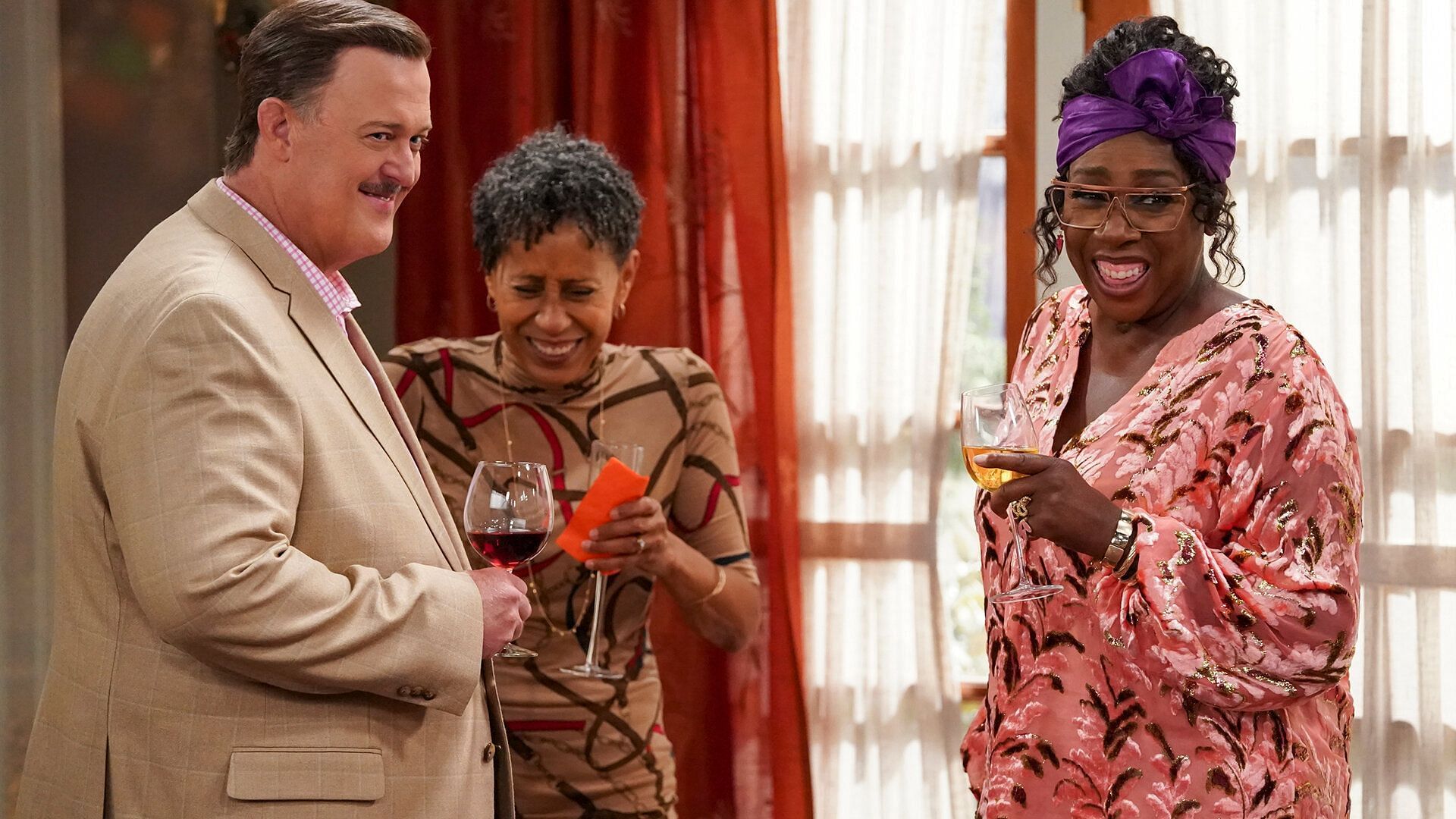 A still from Bob Hearts Abishola (Image via CBS)