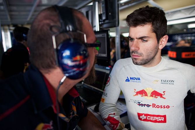 Former F1 driver says neither he nor Carlos Sainz 'ever liked Red Bull'