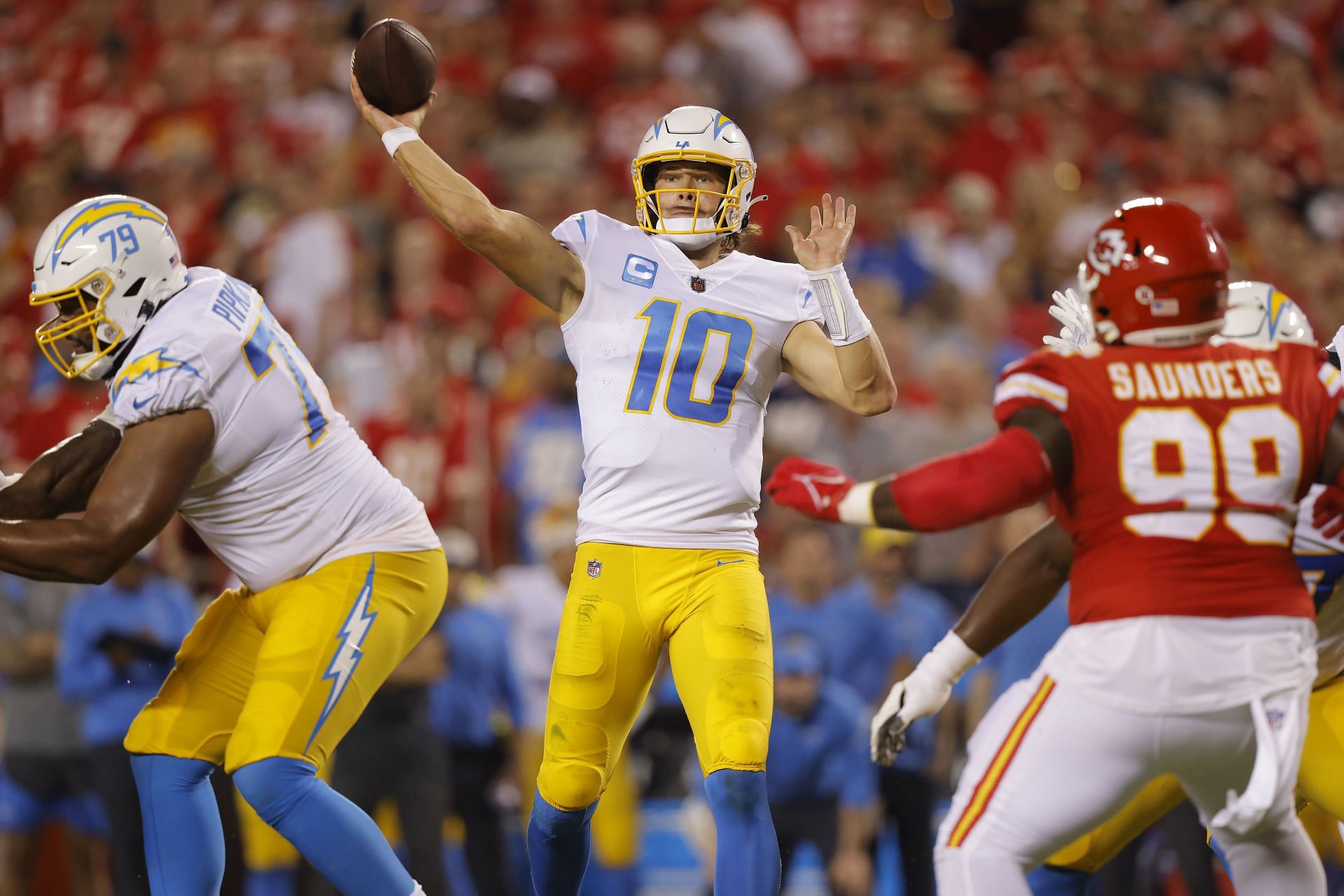 Los Angeles Chargers v Kansas City Chiefs