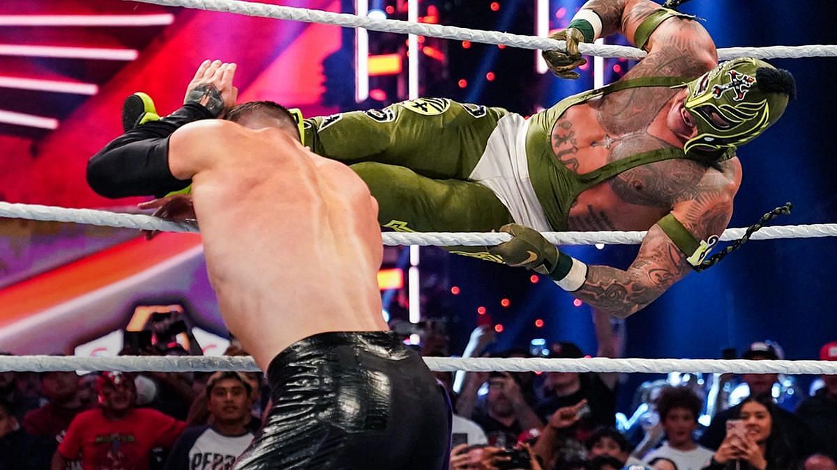 Seth Rollins cost Rey Mysterio and Matt Riddle on WWE RAW.