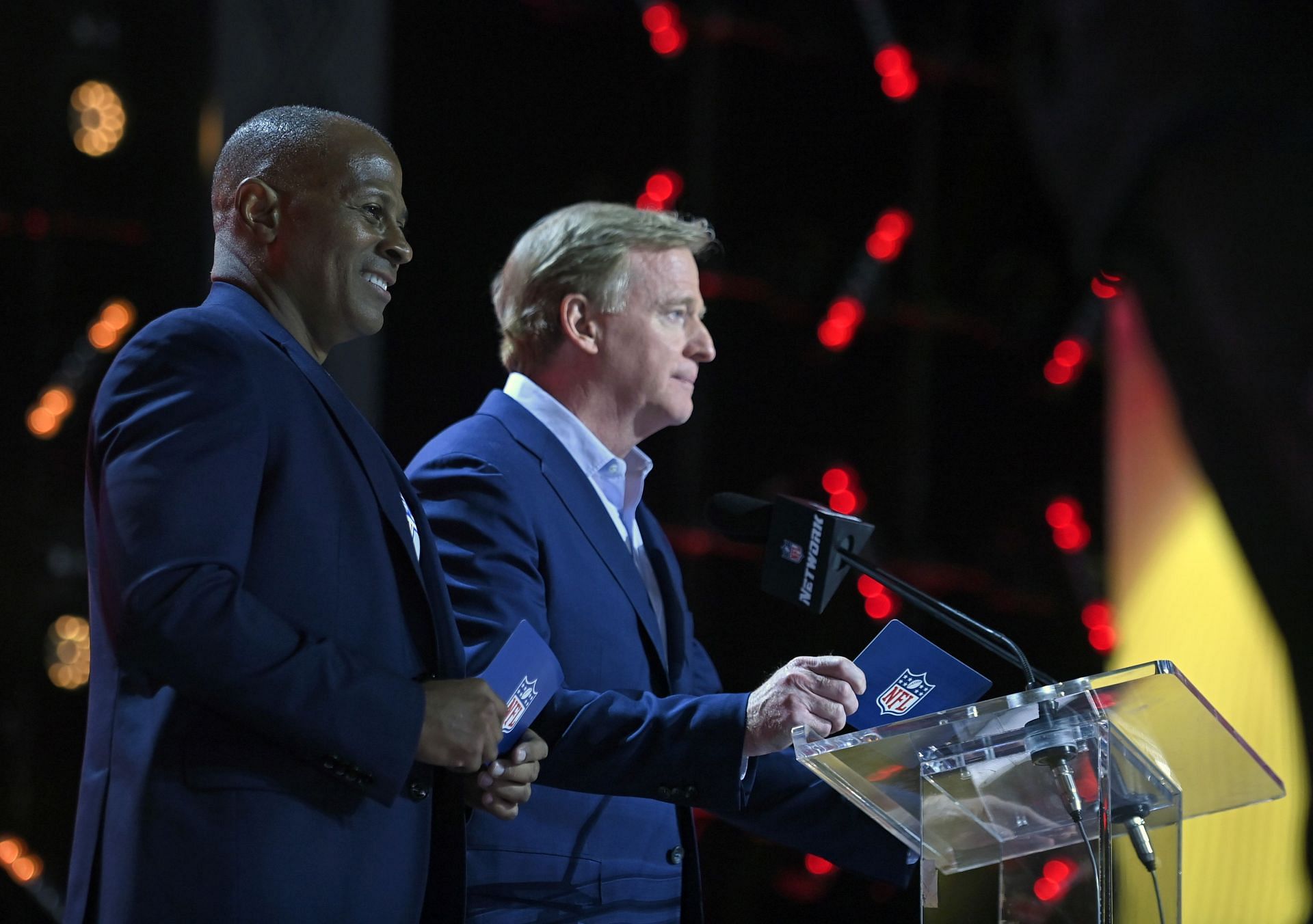 Commissioner Roget Goodell takes the podium in the 2022 draft