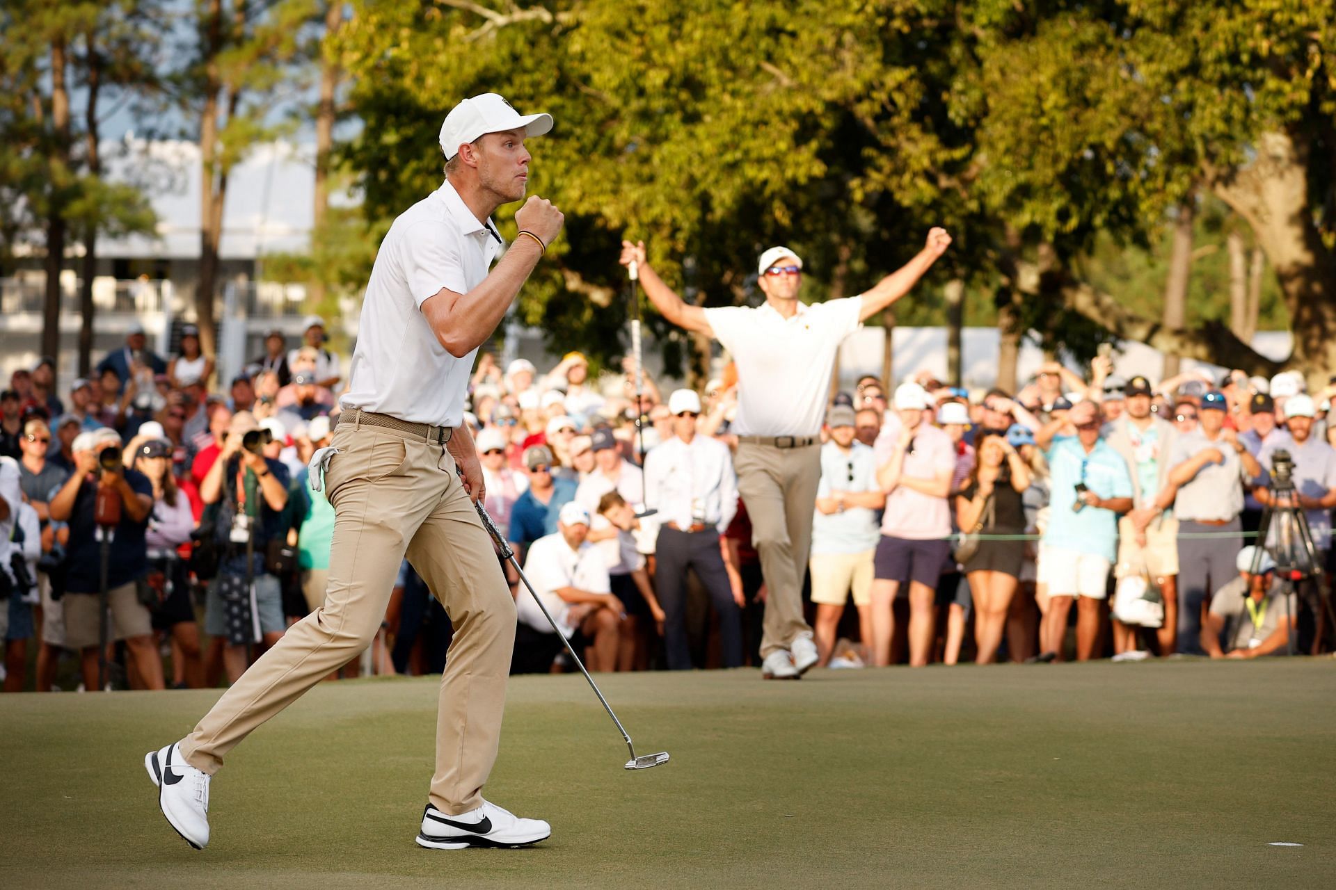 Adam Scott (Image via Jared C. Tilton/Getty Images)