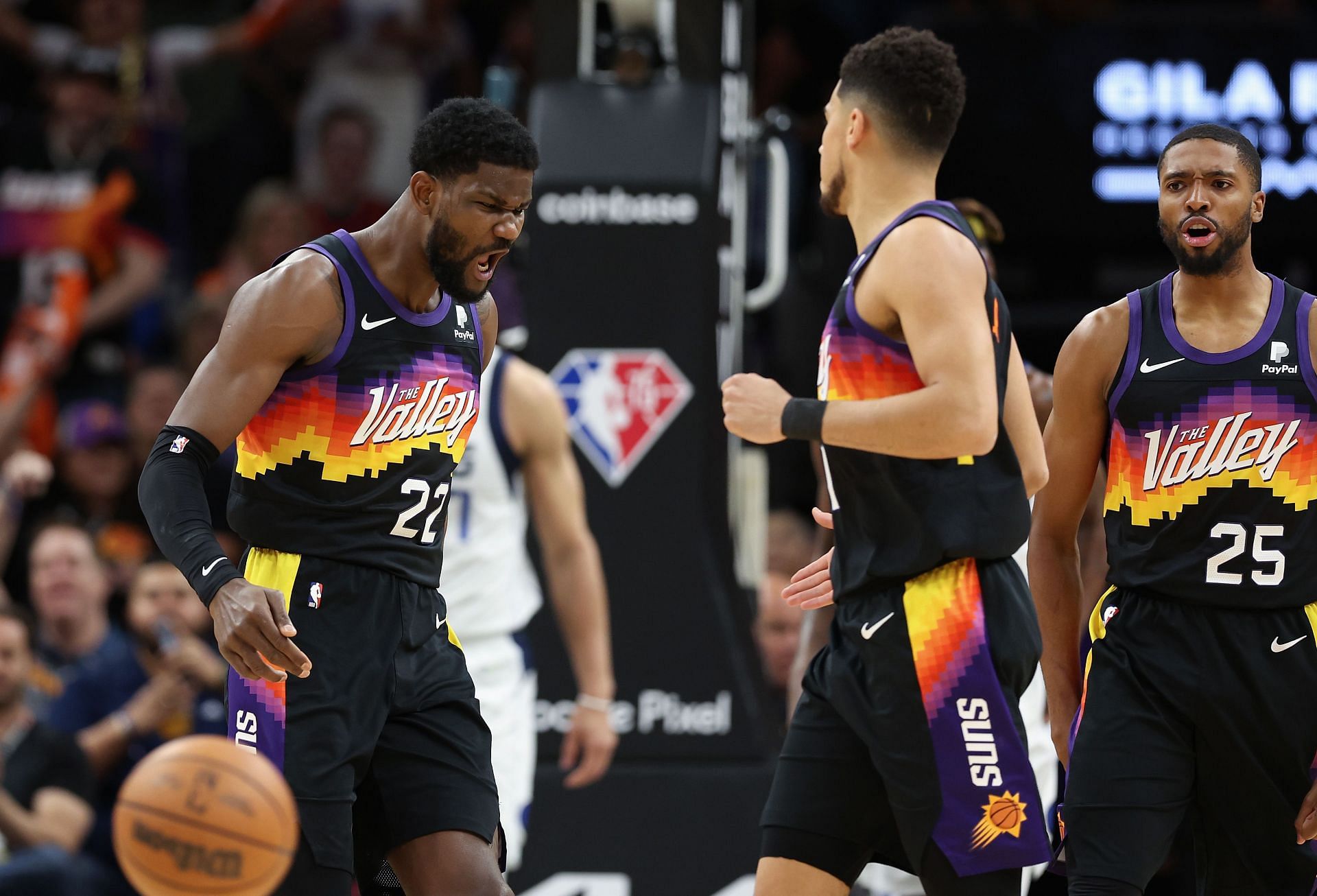 Deandre Ayton in action for the Phoenix Suns