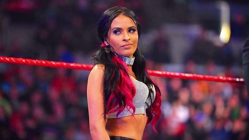 Zelina is the first-ever offcial queen of WWE