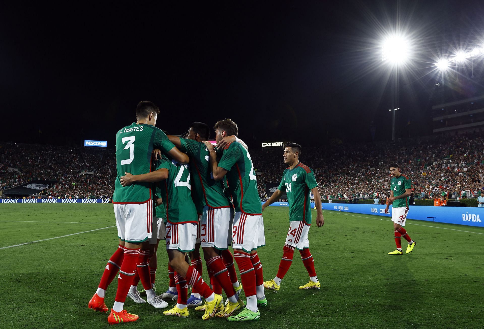 Peru v Mexico