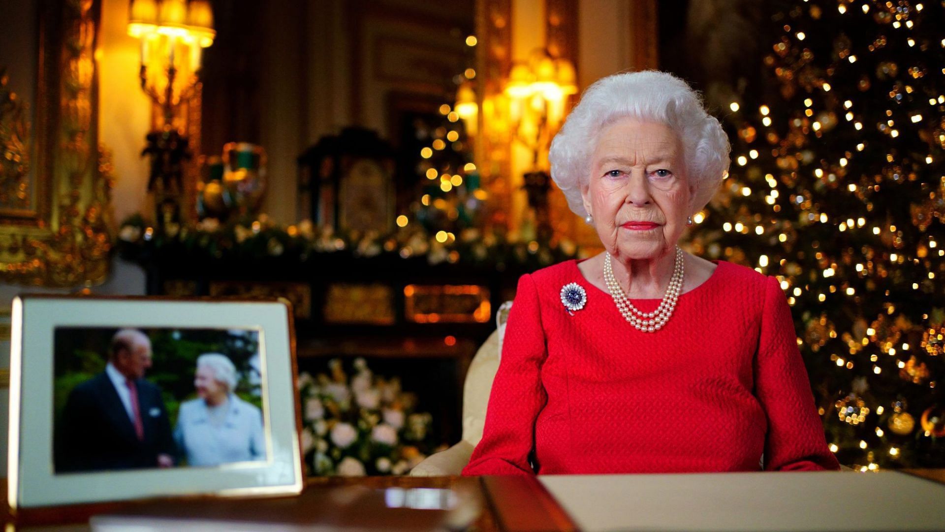 The Queen at the most recent Christmas broadcast in 2021 (Image via People Magazine)