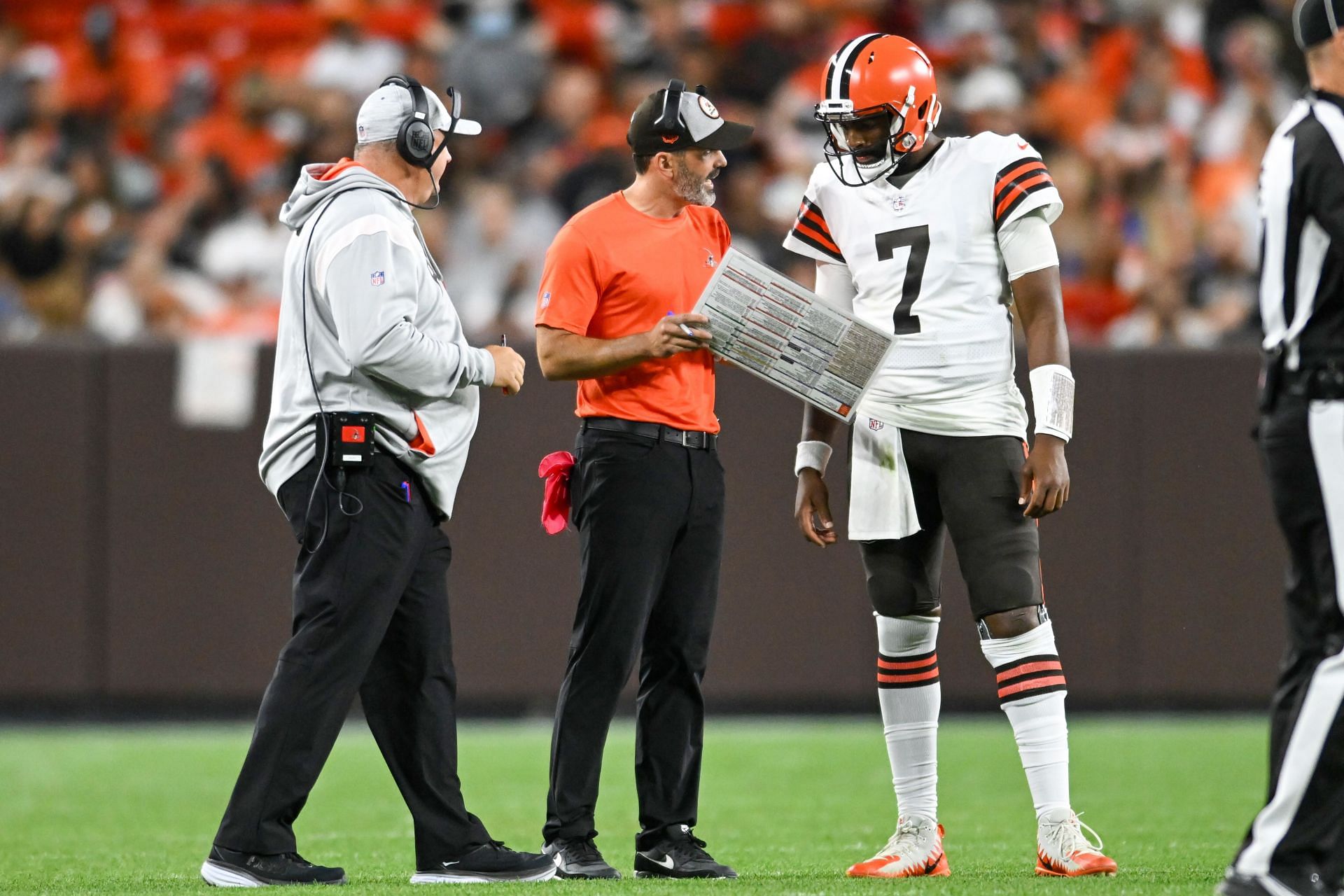 Chicago Bears v Cleveland Browns