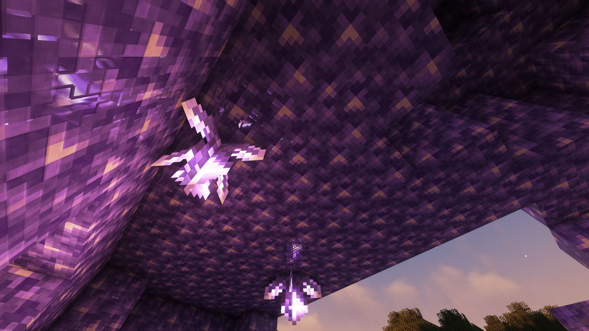 Amethysts&#039; unique texture design and occasional clusters are great for ceilings in Minecraft base (Image via Mojang)