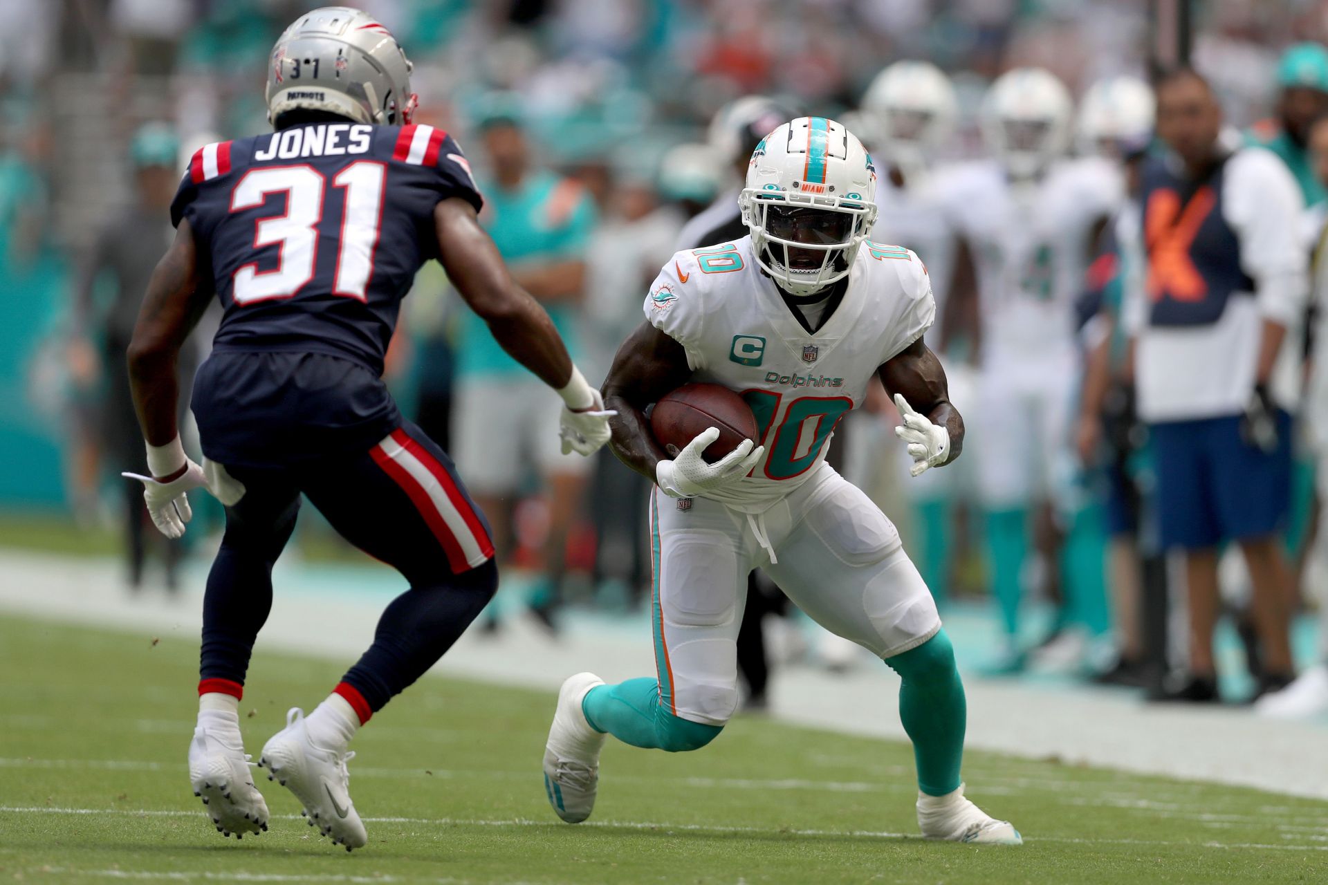 New England Patriots vs. Miami Dolphins: Mac Jones, More 'Mondre, Pats  Defense vs. Tyreek Hill