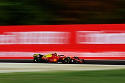 "What did he have for breakfast today": Fans react to Carlos Sainz gaining 15 places at 2022 F1 Italian GP