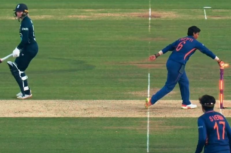 दीप्ति शर्मा ने दिमाग लगाते हुए इंग्लिश बल्लेबाज को आउट कर दिया