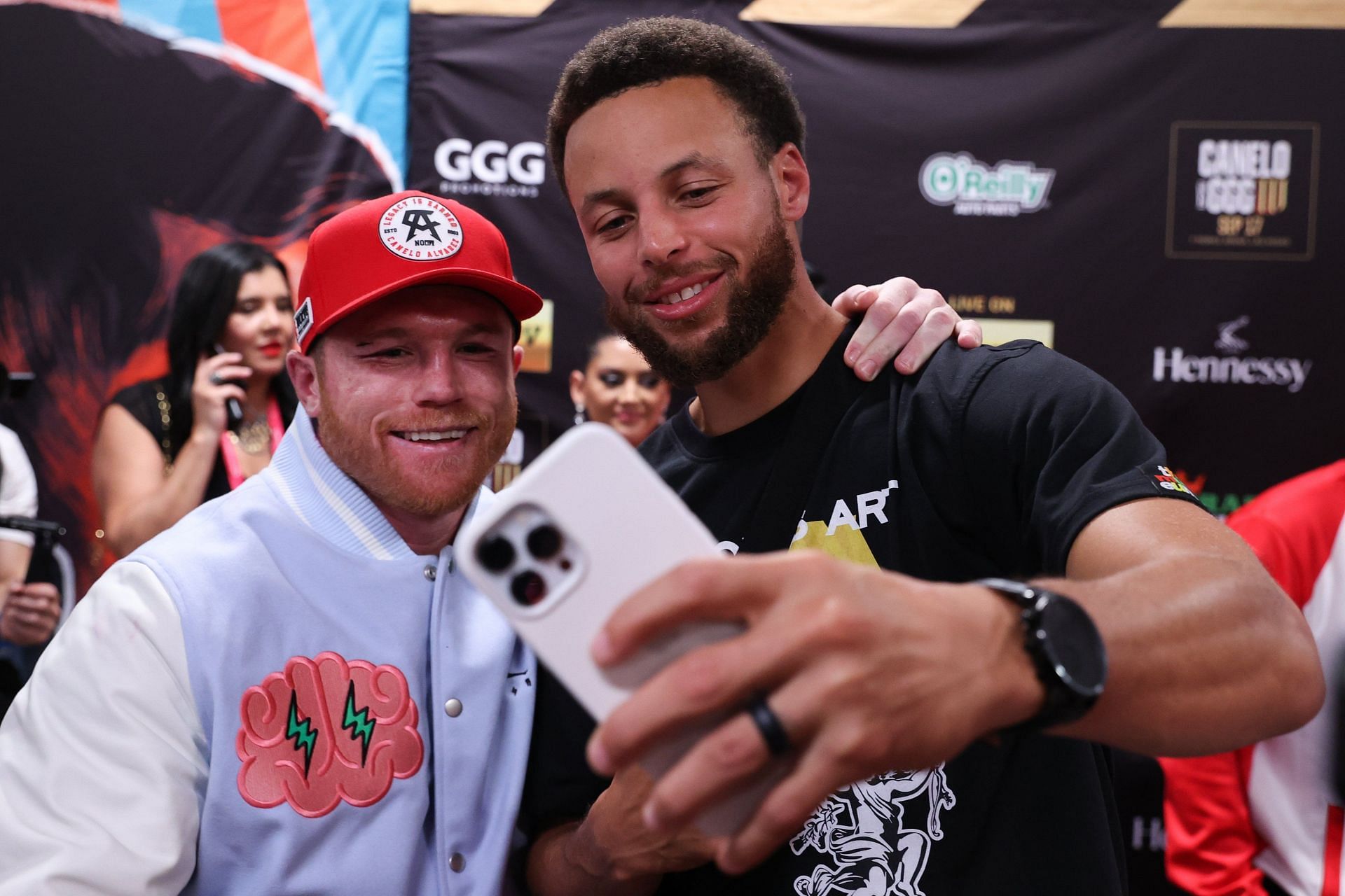 Canelo Alvarez (left) and Stephen Curry (right). (Photo from Matchroom Boxing)