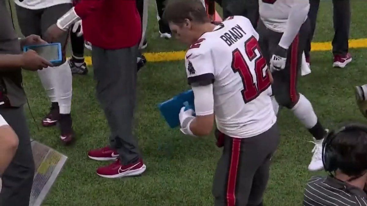 Tom Brady Got A Warning For Smashing A Surface Tablet