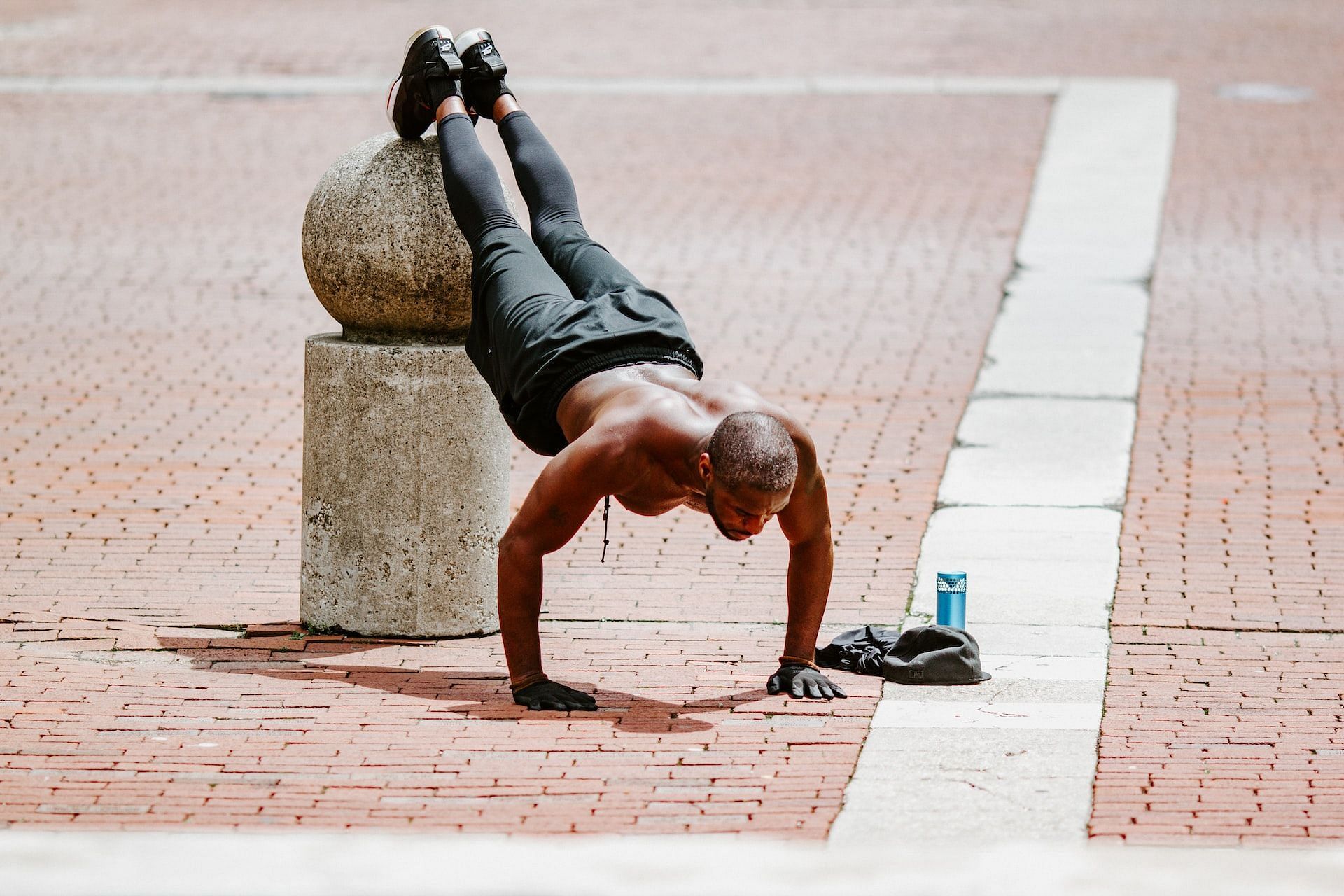 Core exercises for men to build strength. (Photo via Gabe Pierce/Unsplash)