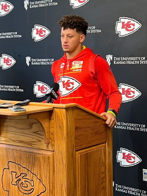 Report Alleges Patrick Mahomes Has Feud With Chiefs OC Eric Bieniemy