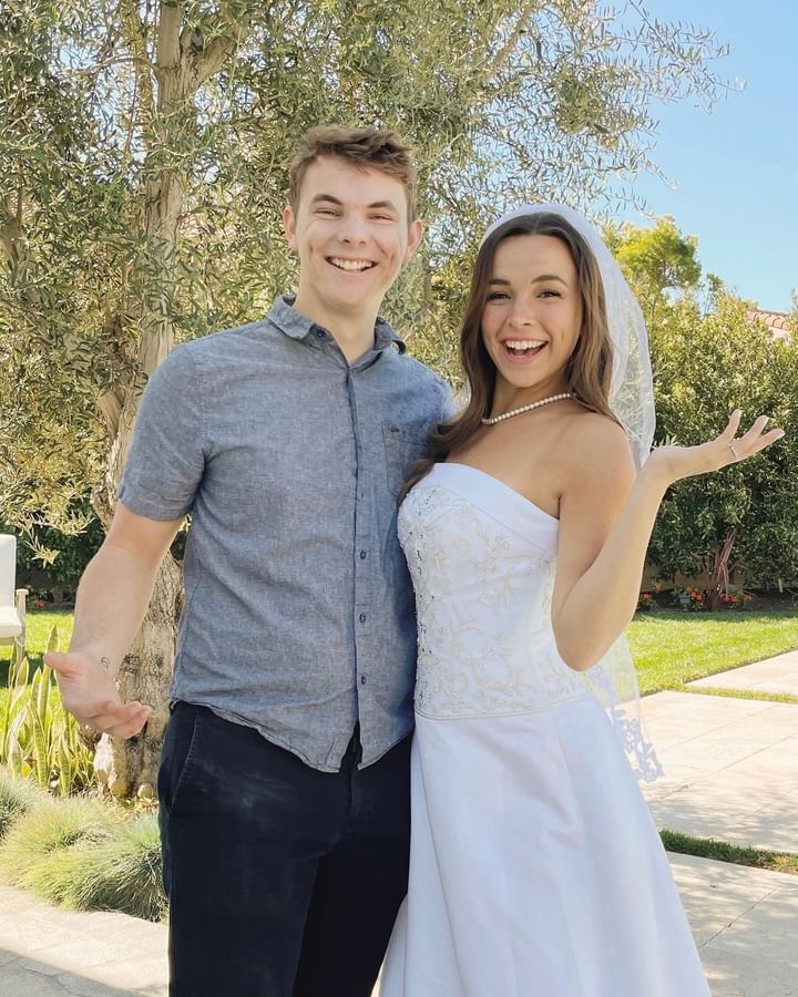 Who are Pierson Wodzynski's Family?