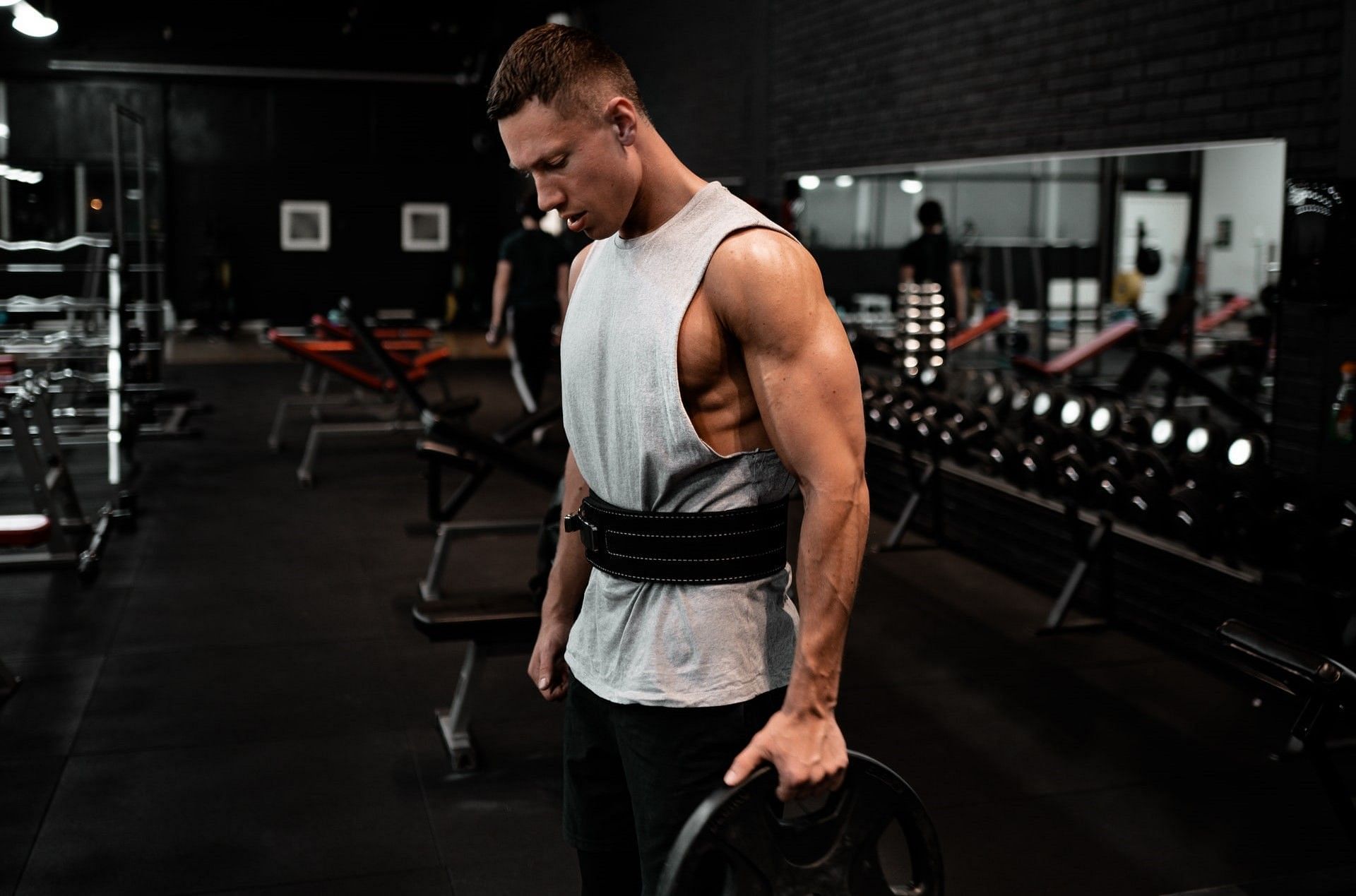 Best compound exercises for beginners to build arms. (Photo via John Fornander/Unsplash)