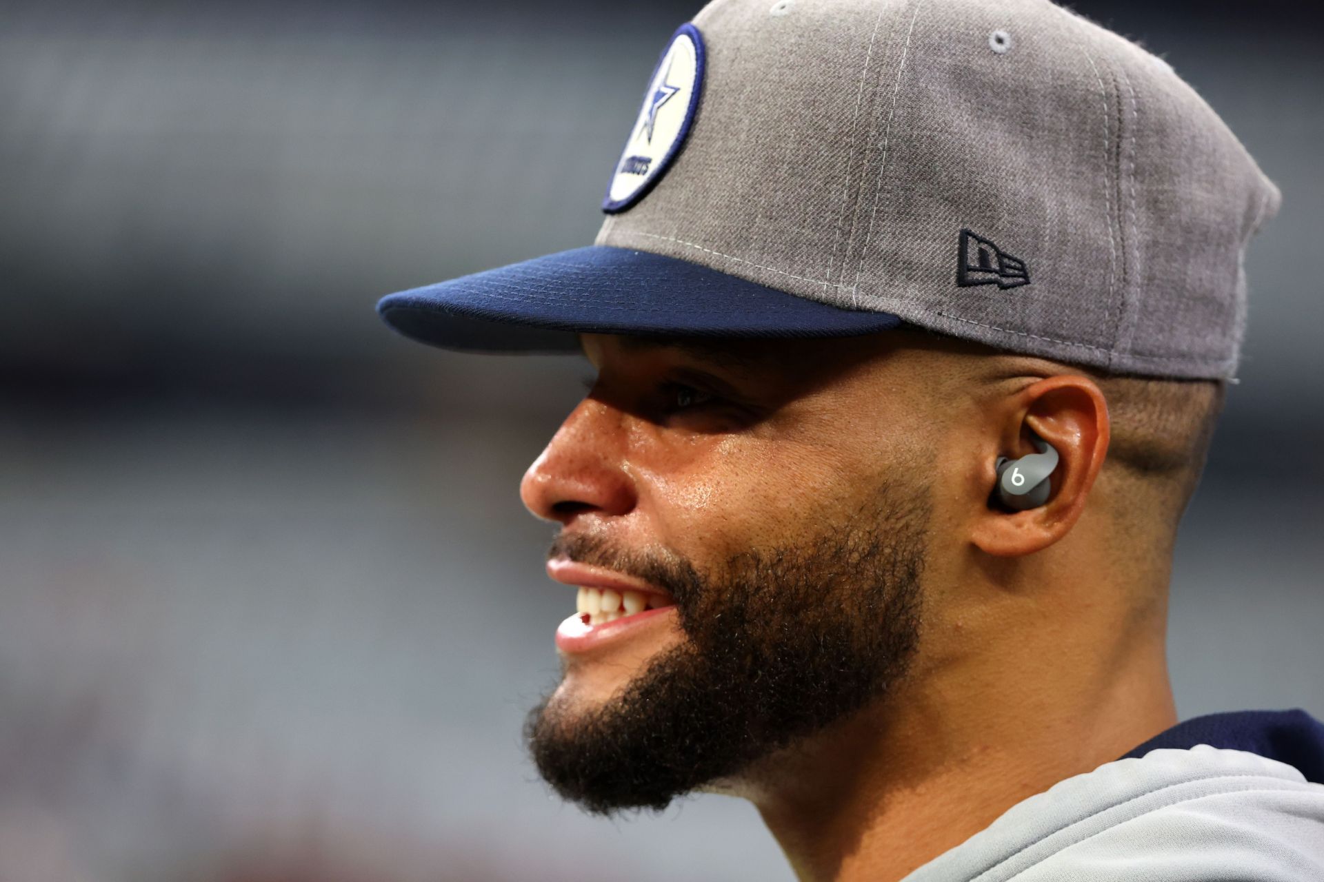 WATCH: Cowboys fans booed Dak Prescott, threw trash at him in loss – NBC  Sports Philadelphia