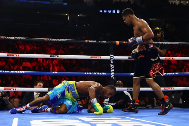 How much money did Shakur Stevenson earn by beating Robson Conceicao?