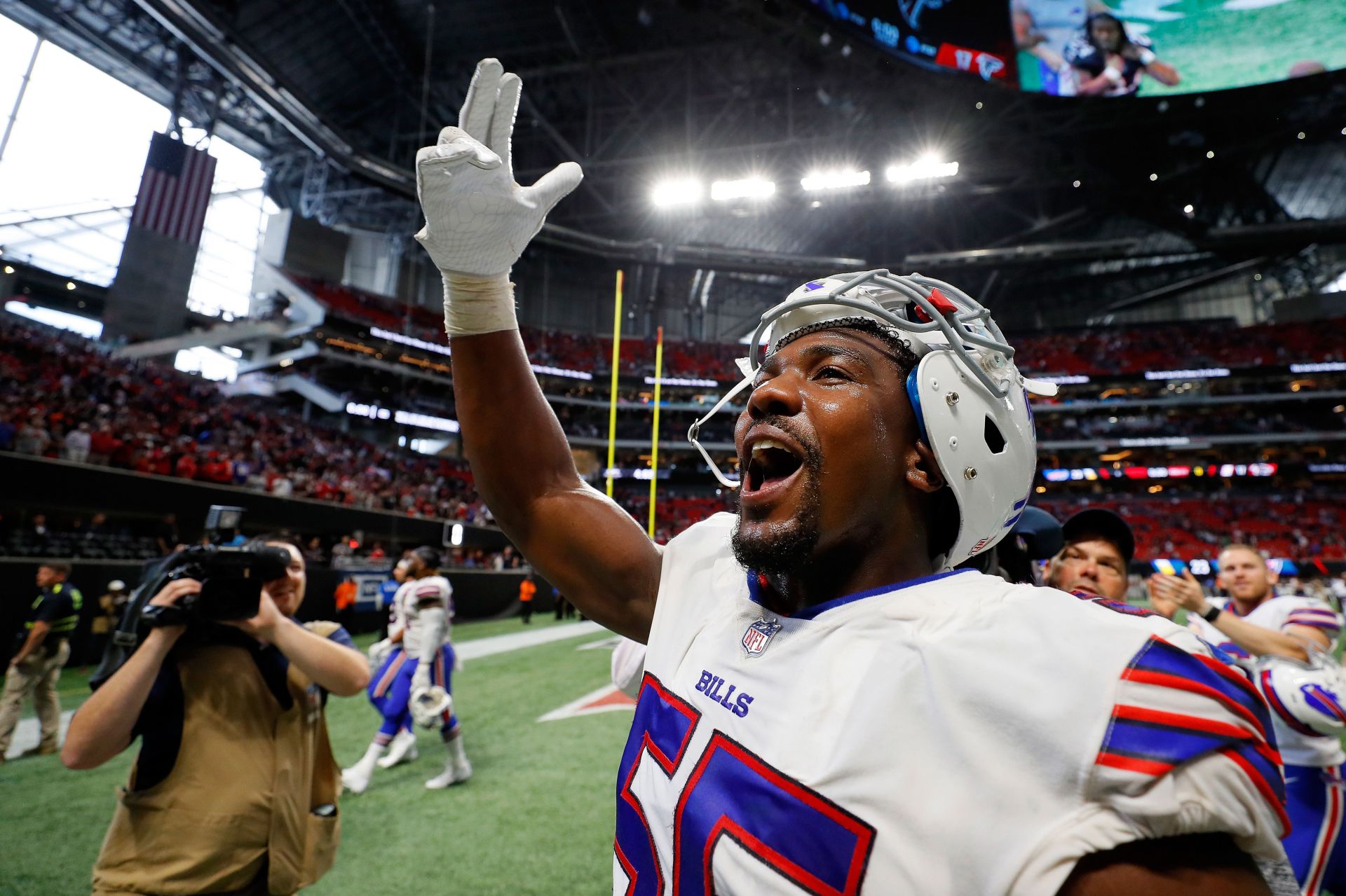 Texans' Jerry Hughes fined by NFL uniform police