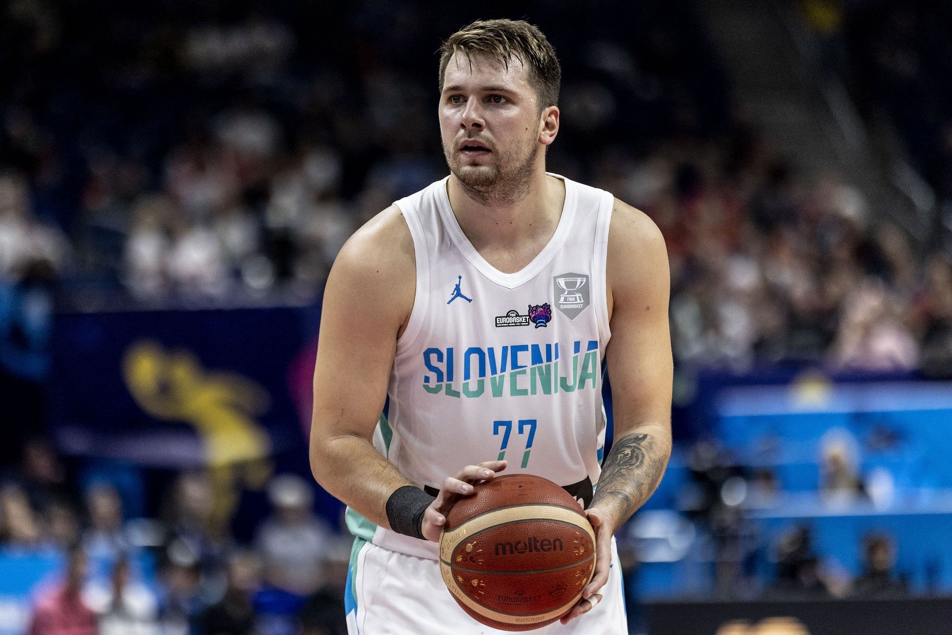 New Doncic 77 Slovenija Basketball Jerseys With Patch W/B Custom