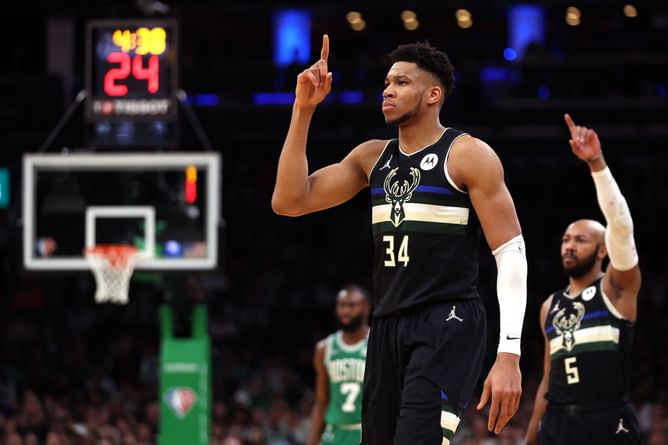 "Giannis looks at other bigs is the same way that Kobe used to look at other wings"- Analyst breaks down how 1X champion identifies with other NBA big men