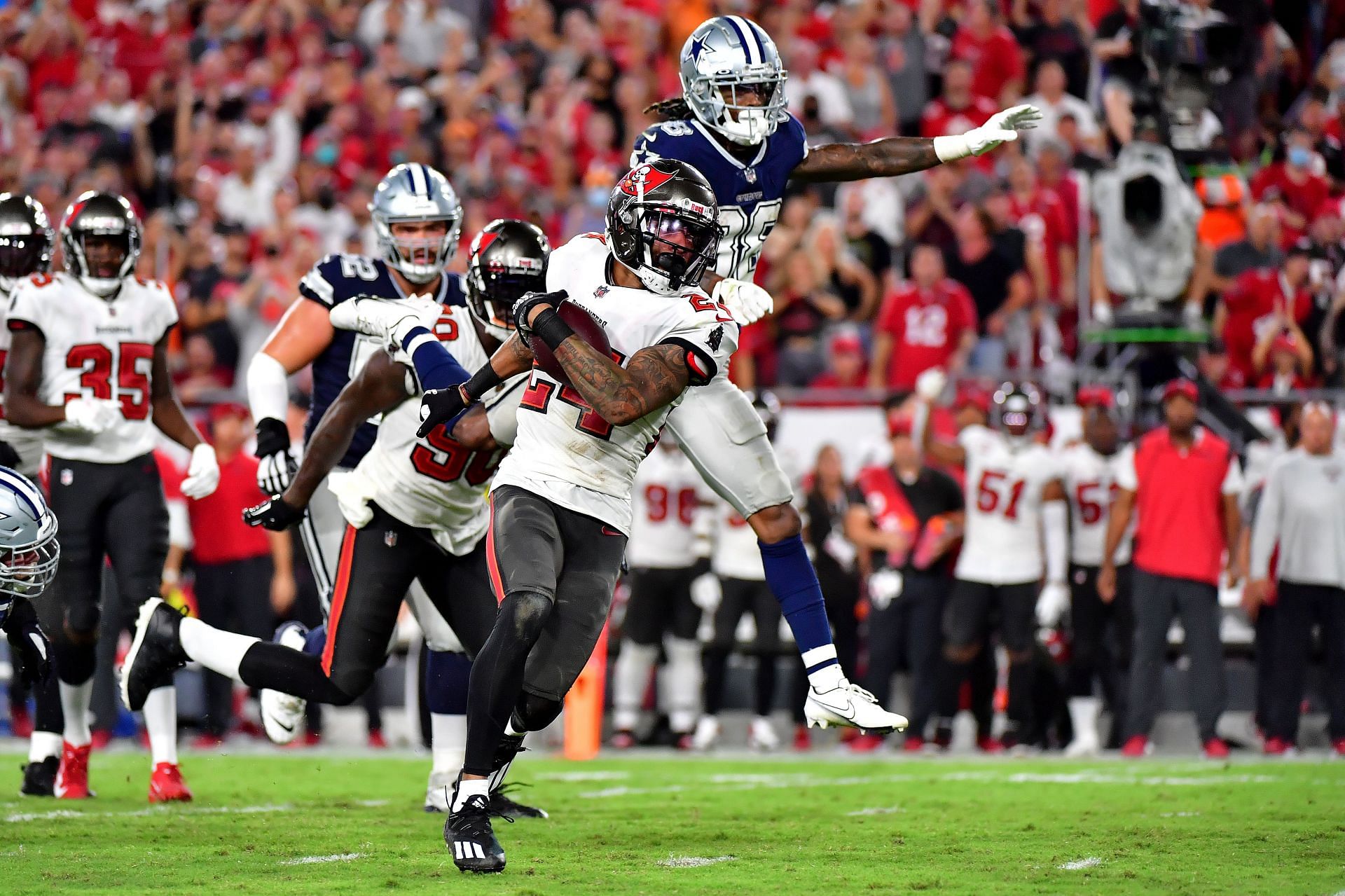 Dallas Cowboys vs. Tampa Bay Buccaneers