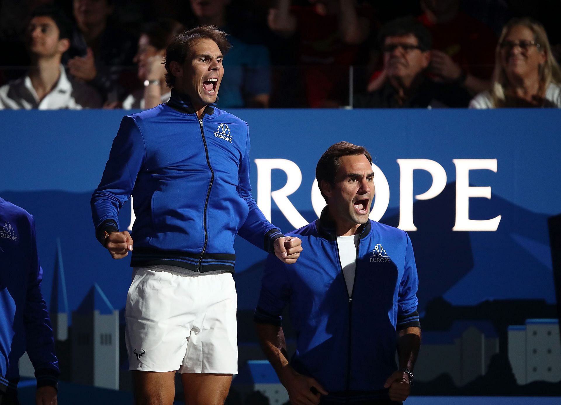 Rafael Nadal (L) and Roger Federer.