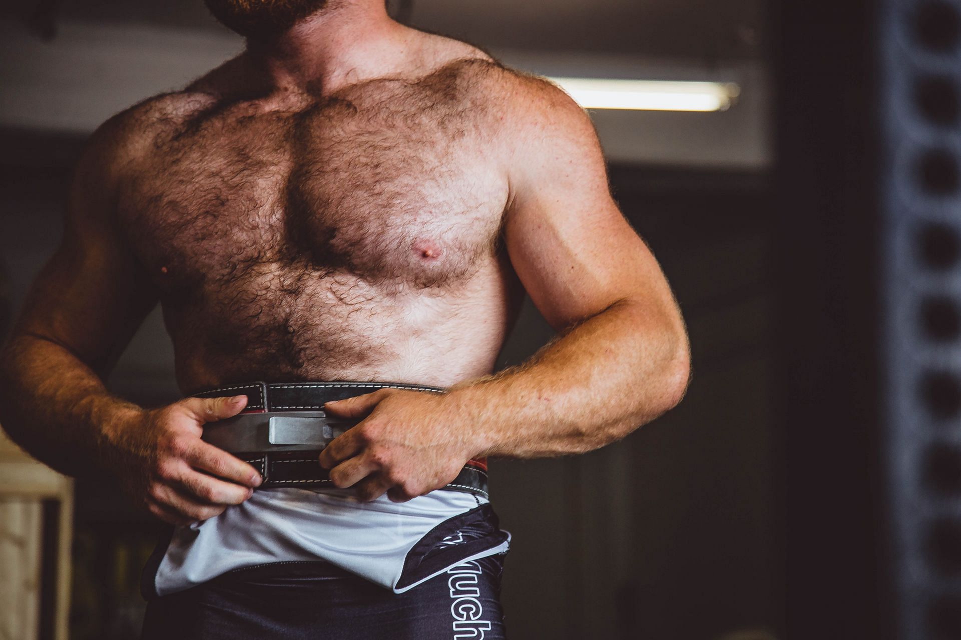 Want to build bigger pecs? Try these five effective chest exercises. (Image via Unsplash /Alora Griffiths)