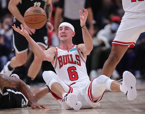 Alex Caruso of the Chicago Bulls in action during the 2021-22 season