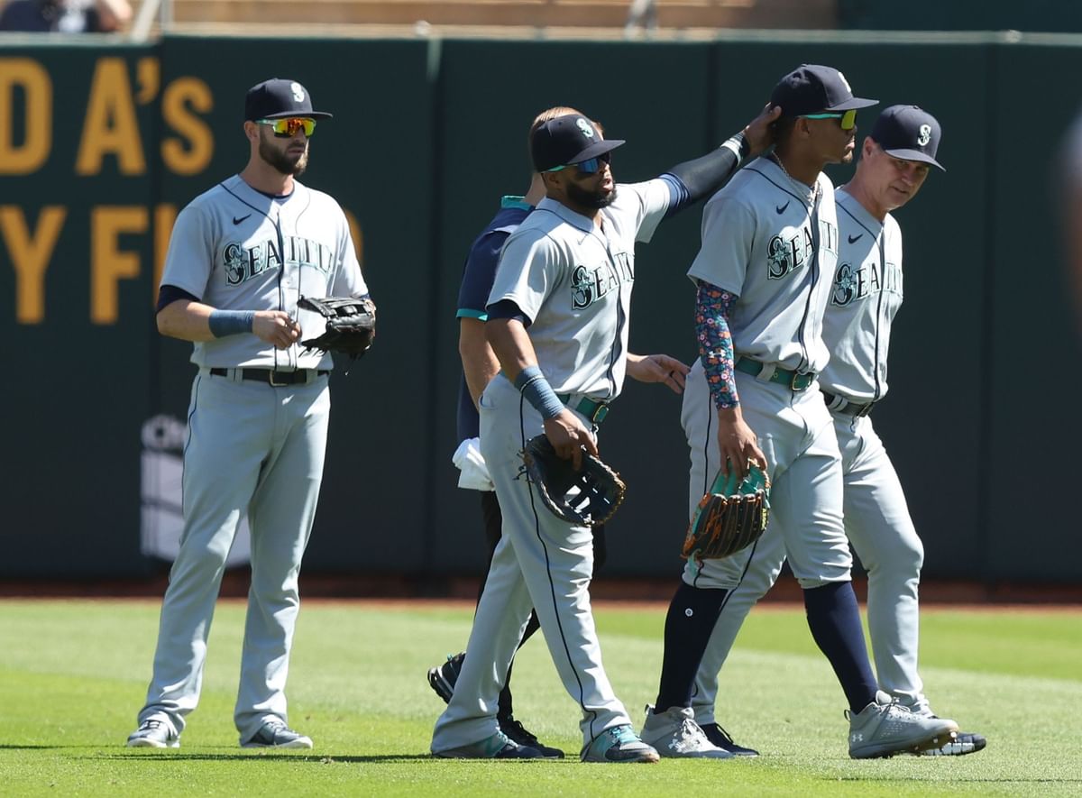 "Welp my day is ruined" "The Mariners are catching the injury bug at