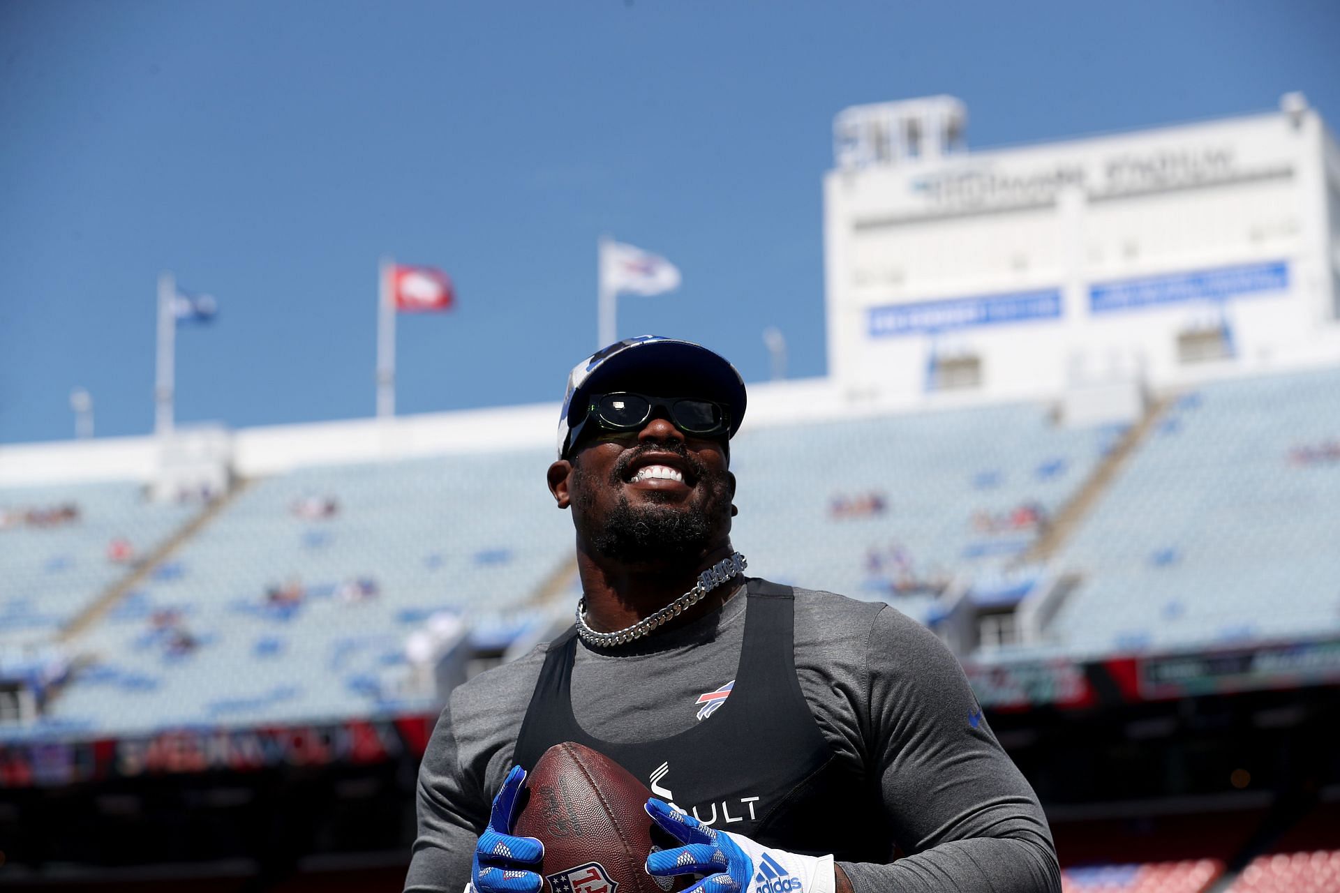 Von Miller settles in with Bills after leaving LA Rams