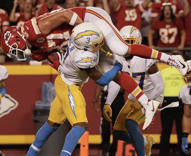 Chargers’ Derwin James has NFL fans buzzing after WWE-style slam on Chiefs TE Travis Kelce