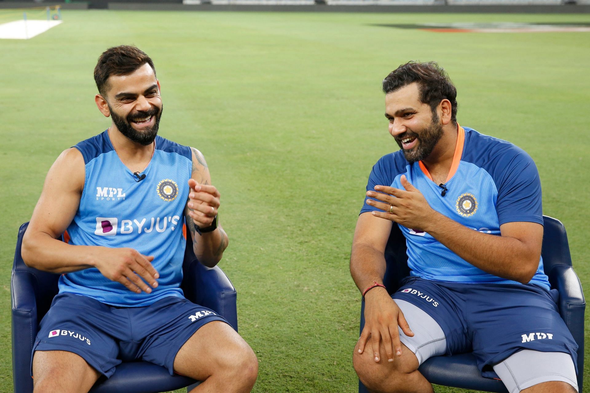 Virat Kohli (L) and Rohit Sharma (R) were India