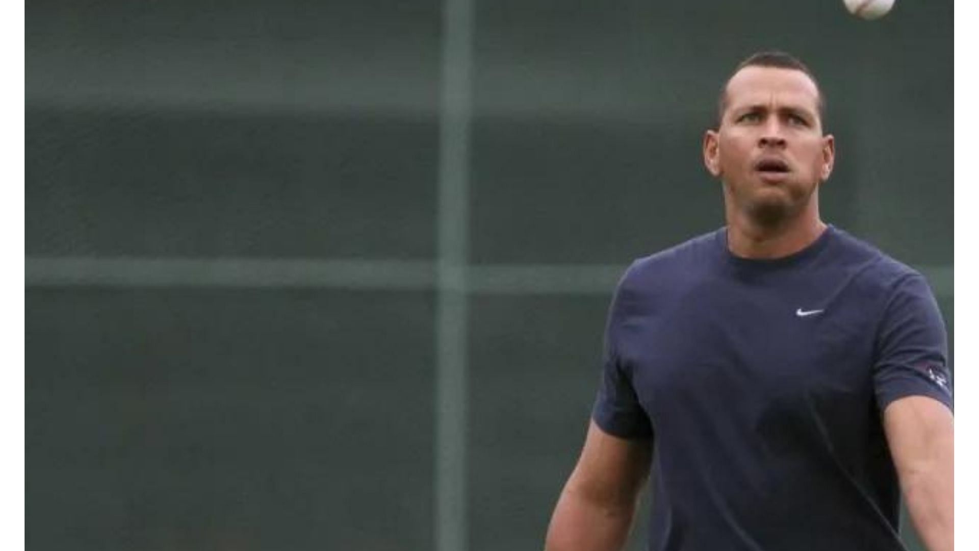 Cardinals' Albert Pujols approaching Yankees' Alex Rodriguez on