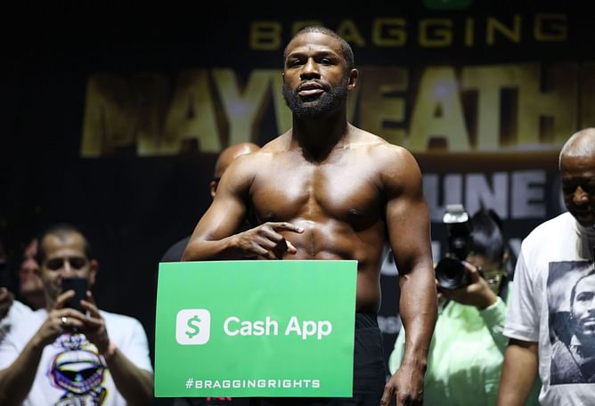 'His ability is God given'- Floyd Mayweather gets applauded for flexing prime fitness at the age of 46 ahead of his exhibitions against Mikuru Asakura and Deji