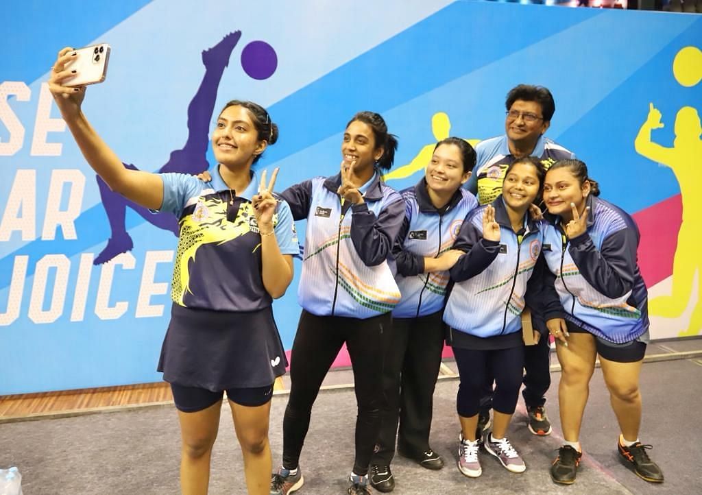 The victorious West Bengal table tennis team at the National Games 2022. 