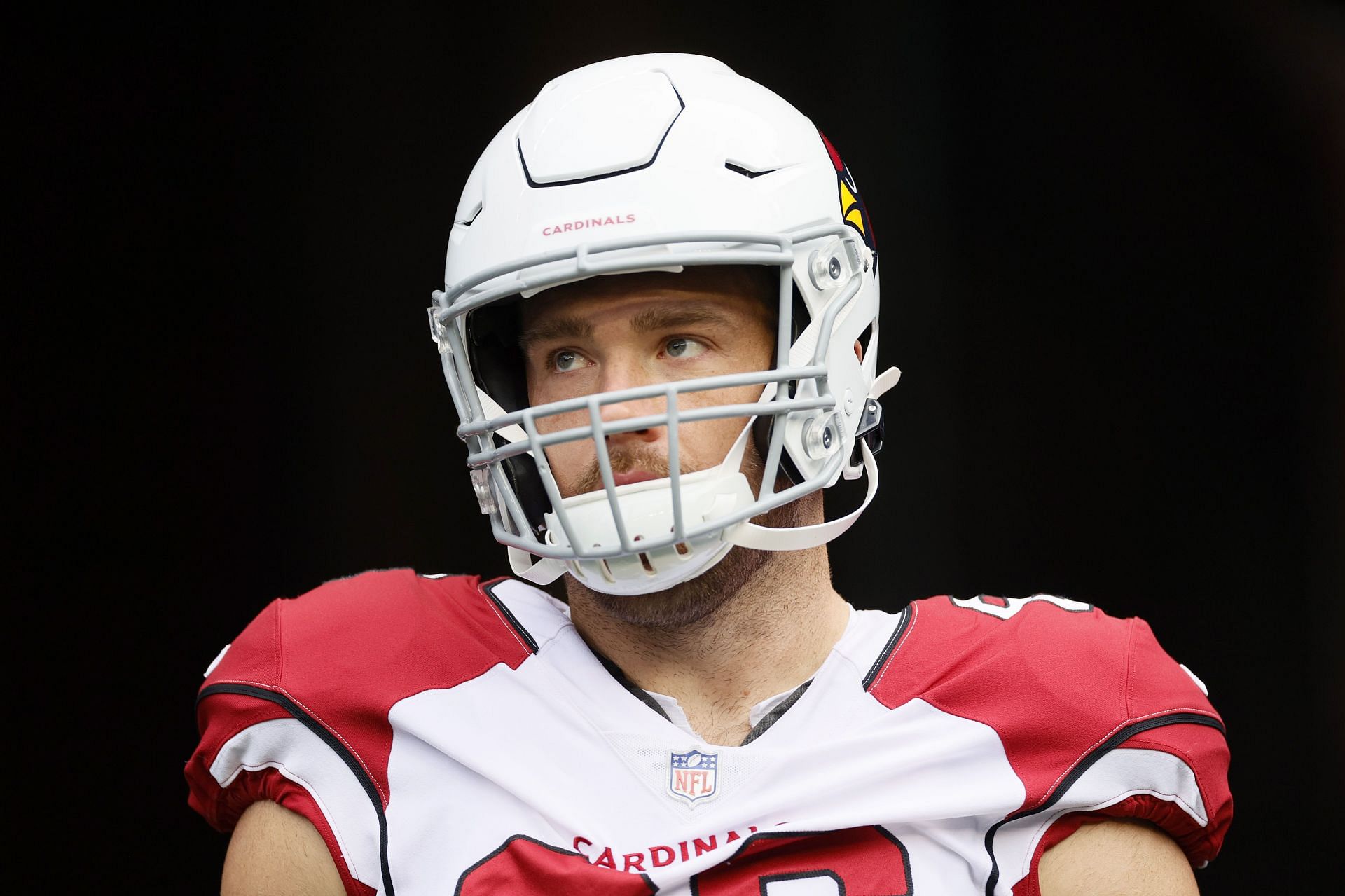 Arizona Cardinals tight end Zach Ertz (86) waits to receive a pass during  an NFL football game against the Carolina Panthers, Sunday, Oct. 2, 2022,  in Charlotte, N.C. (AP Photo/Brian Westerholt Stock