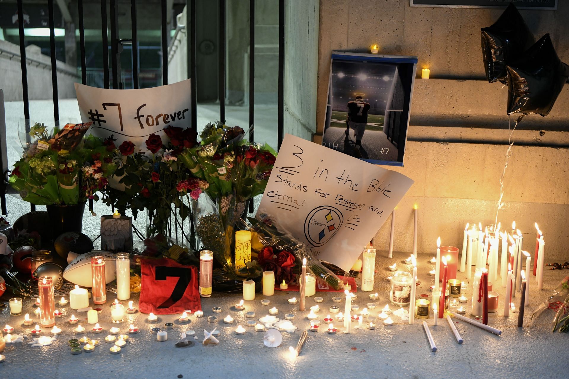 Candlelight Vigil Held for Dwayne Haskins Jr.