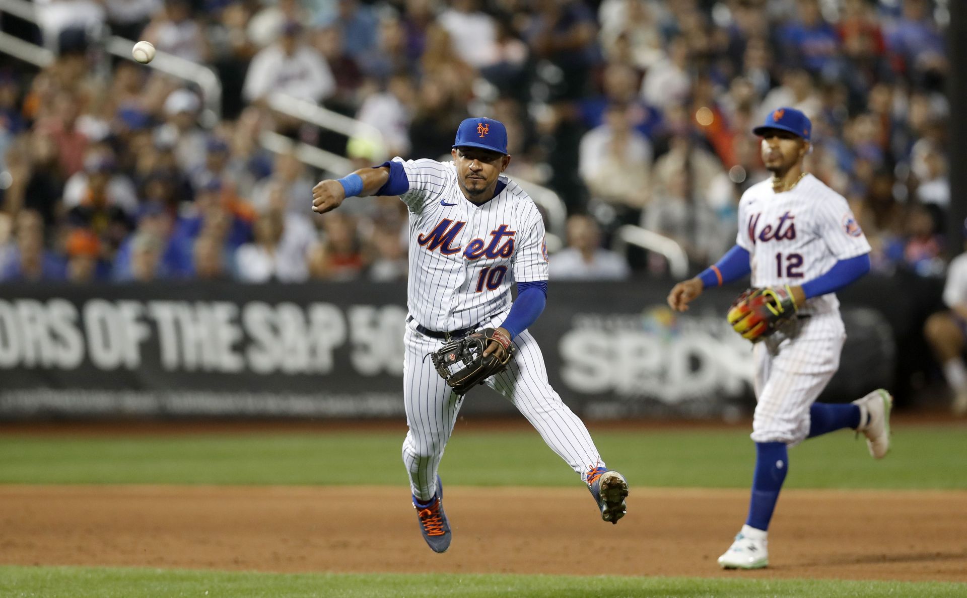 Eduardo Escobar throws a ball to first base during tonight&#039;s Chicago Cubs v New York Mets game.