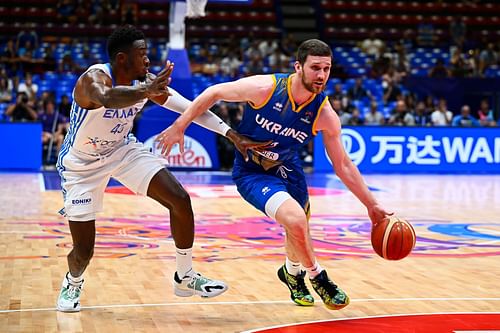 Svi Mykhailiuk in action for Ukraine